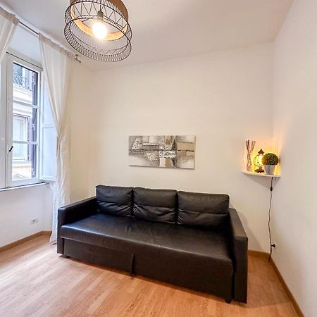 Apartment By The Colosseum - White Chic Flats Roma Ngoại thất bức ảnh