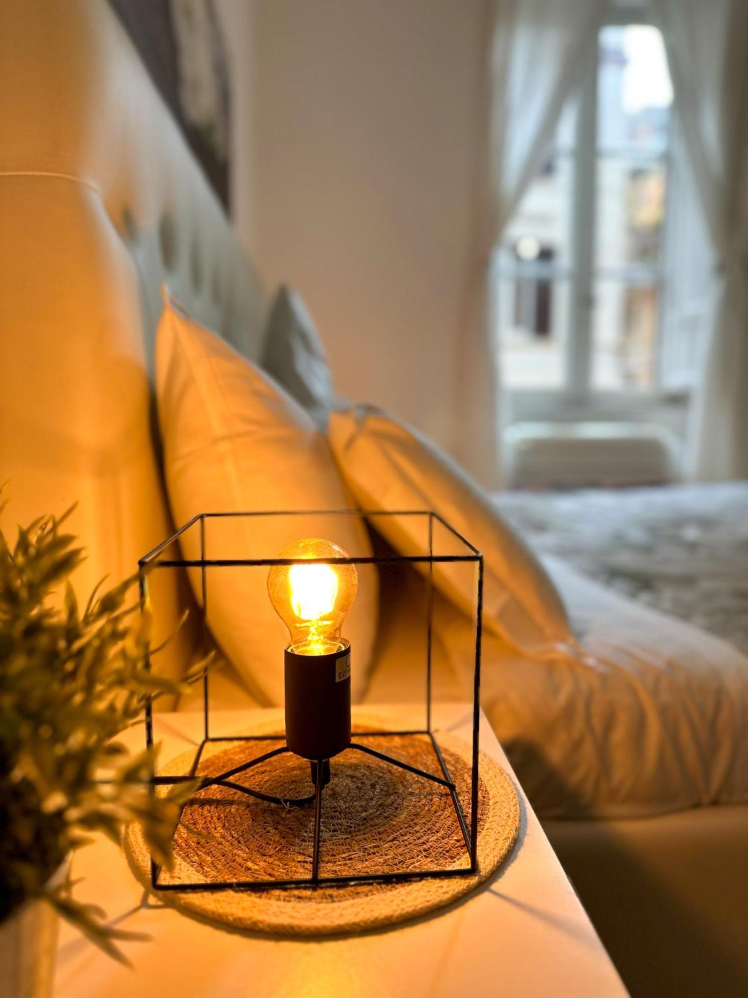Apartment By The Colosseum - White Chic Flats Roma Ngoại thất bức ảnh