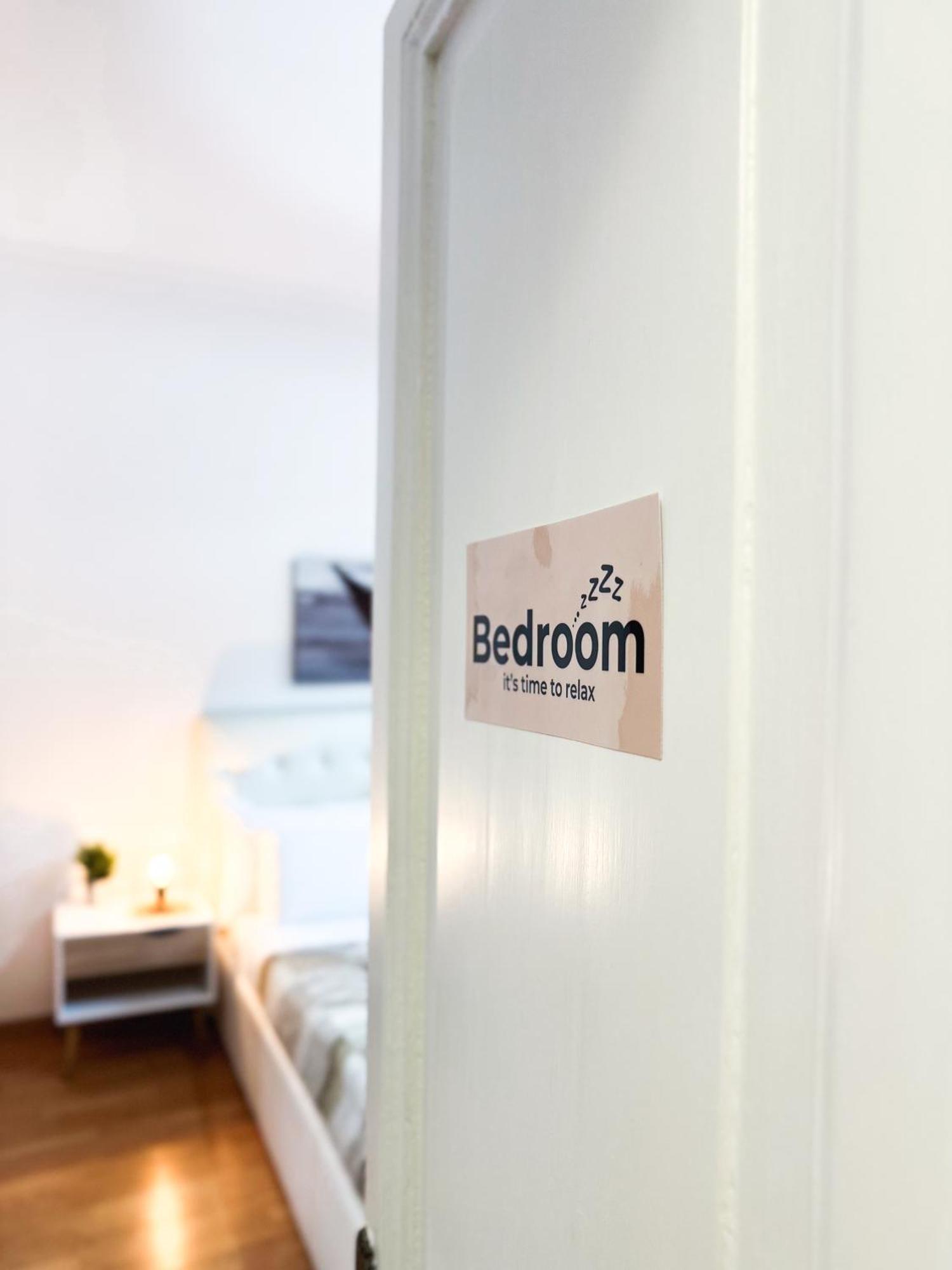 Apartment By The Colosseum - White Chic Flats Roma Ngoại thất bức ảnh